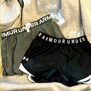2 - Under Armour Shorts Girls Grey & Black  Summer Back to School YXL Adult SM